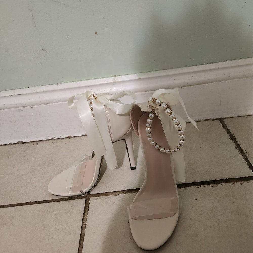 High heels - Picture 10 of 15